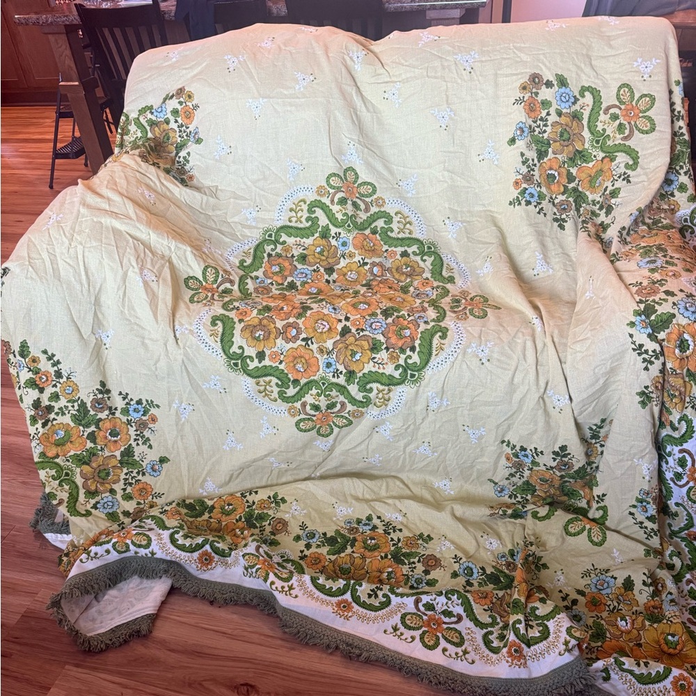 Bates Floral Quilt with Green and Yellow Accents